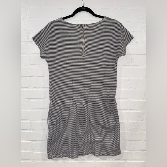 Lou & Gray Drawstring Waist Casual Dress - Picture 7 of 16